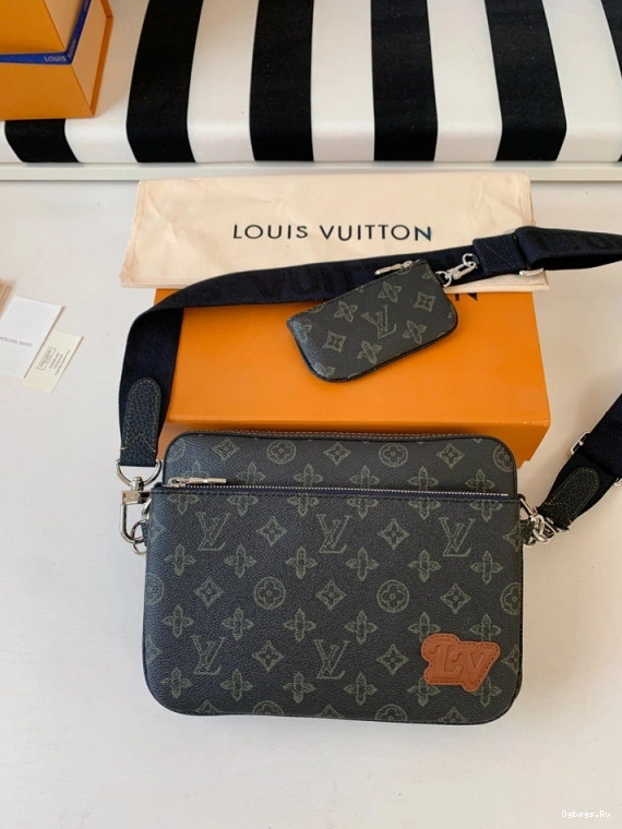 TRIO VUITTON MESSENGER LOUIS 0121